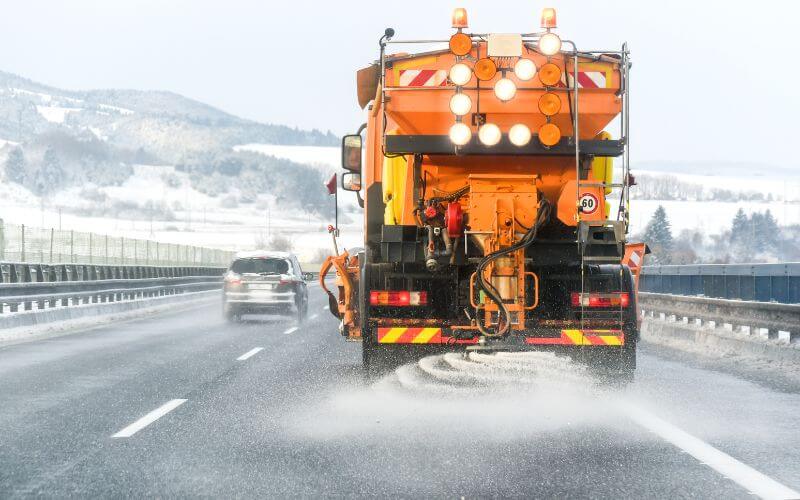 Prečo je čistenie podvozku dôležité? Najväčší nepriatelia podvozku